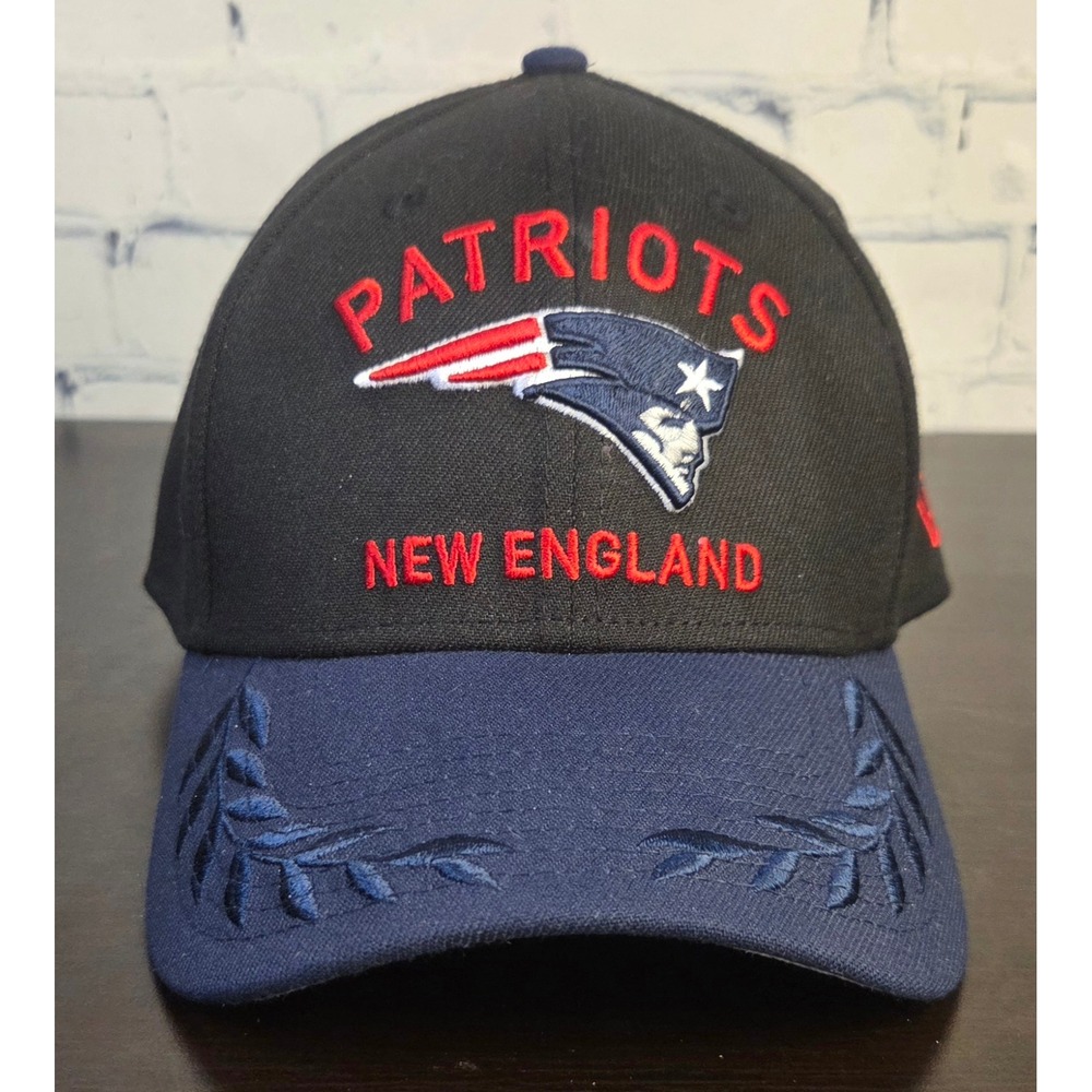 New Era 39THIRTY New England Patriots Black Navy Flex Fit Hat M/L NFL 60670330